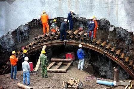 南宁隧道钢花管支护案例